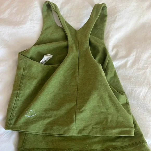 Beyond Yoga space dye crop tank and leggings - Picture 3 of 4